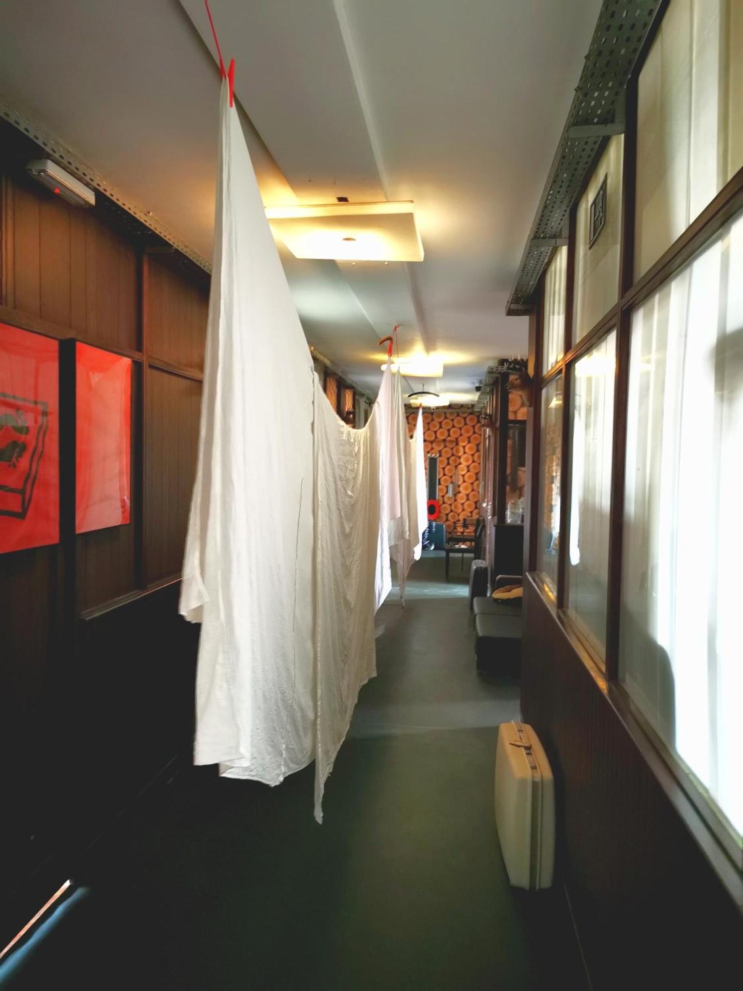 Ghostel 1St - Aventure Alternative - Guest House - Arts-Factory-Experience - For Artists, Makers And Open Minds - Attention, We Are Not A Hotel And Are Not Adapted For Everybody - Read Host Warnings Before Reservation - Www,Providence,Be Asbl 샤를루아 외부 사진
